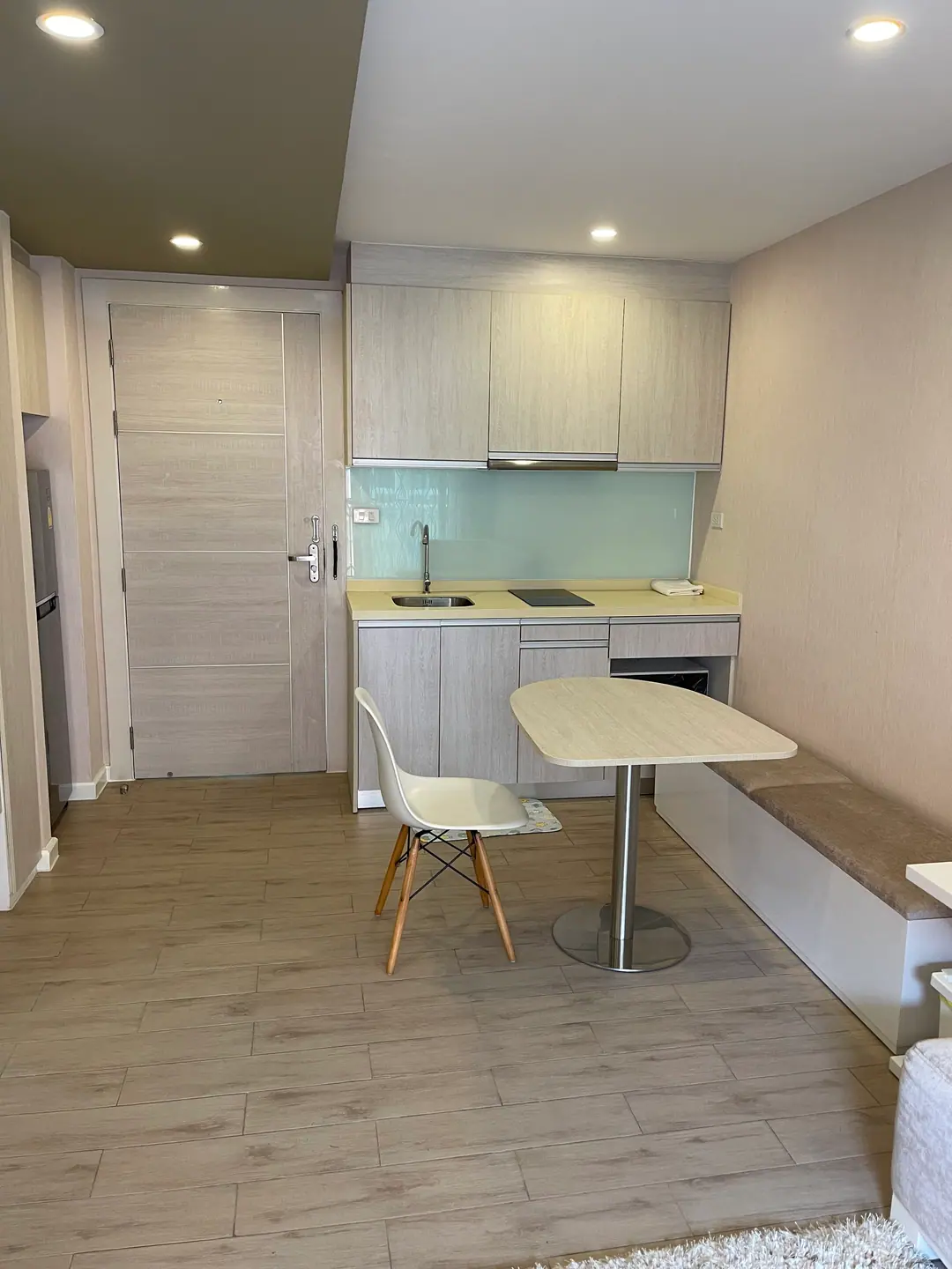 Seven Seas — One Bedroom с видом на бассейн — фото 5