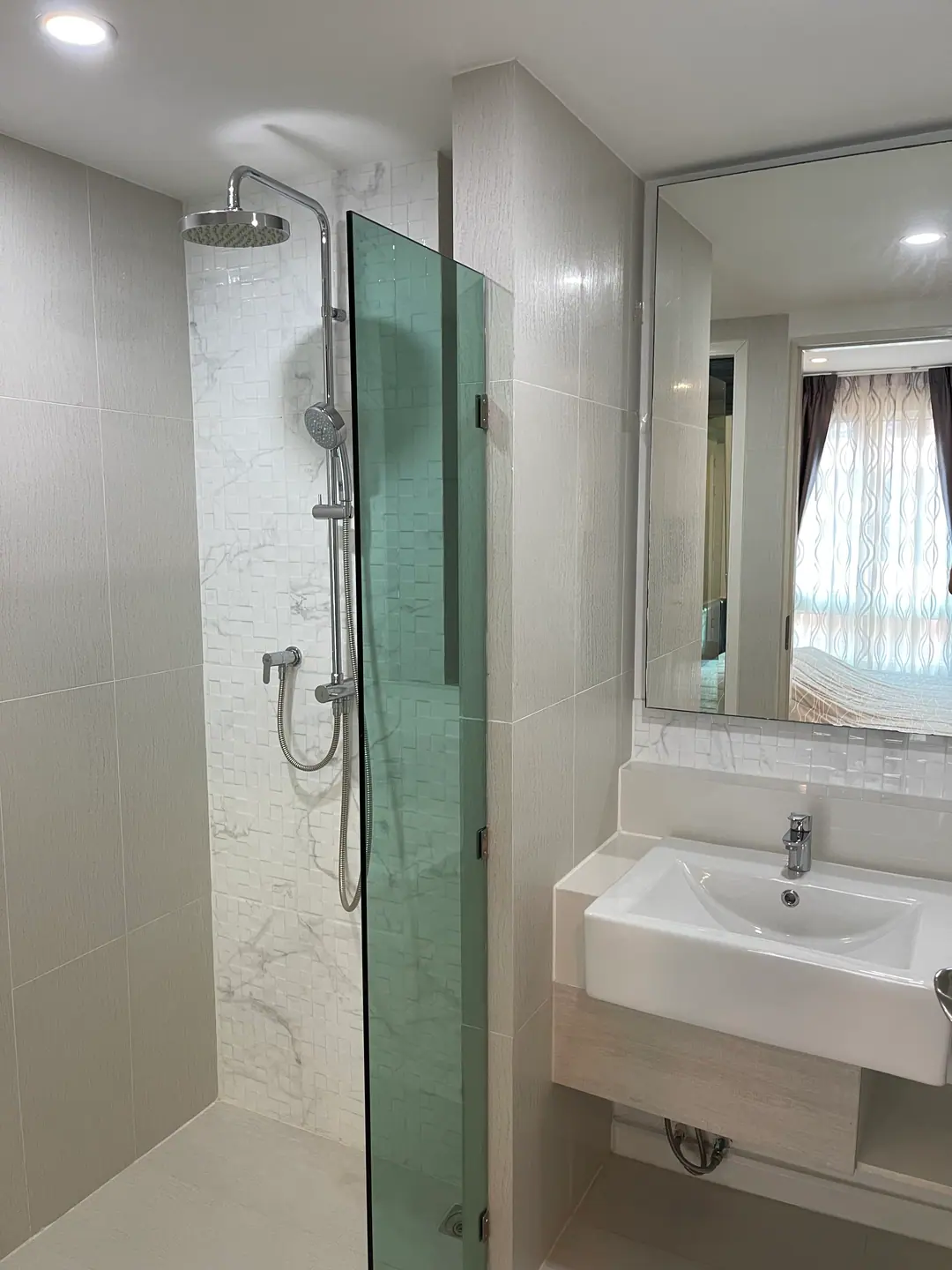 Seven Seas — One Bedroom с видом на бассейн — фото 12