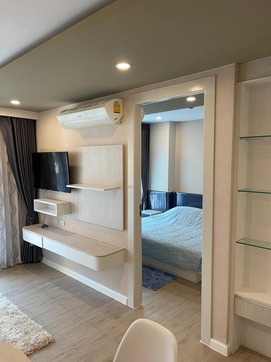 Seven Seas — One Bedroom с видом на бассейн — фото 7